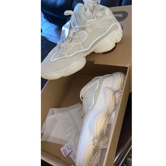 Yeezy 500 ‘Bone White’ Sneakers - Picture 2 of 2